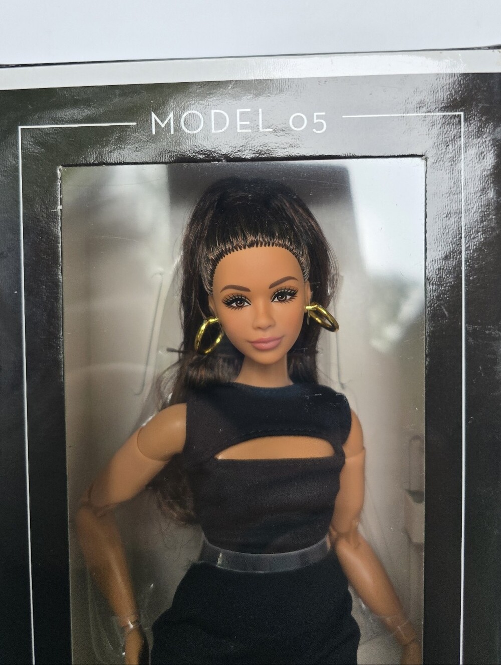 Barbie Basics Doll 5 - Picture 10 of 14